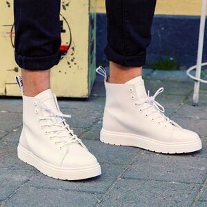 Dr. Martens Talib Venice 8-Eye Ankle Boots